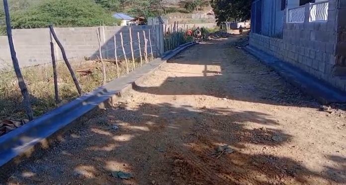 Alcaldía de La Caya inicia obras de aceras y contenes con inversión superior a RD$3.5 millones