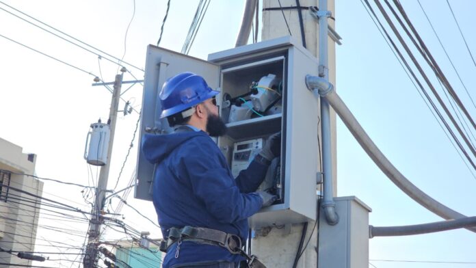 Operativo contra fraude eléctrico en Santiago; detectan conexiones ilegales en clientes industriales de Edenorte
