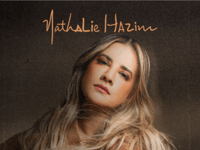 Nathalie Hazim presenta el concierto “Íntimamente Acústico” en el Teatro Lope de Vega