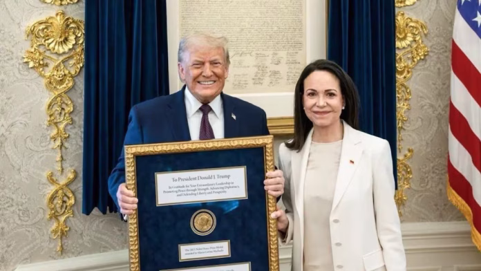 Trump lee mucho sobre historia de los Estados Unidos, y ese conocimiento fue clave para definir el comienzo de las conversaciones con la sucesora de Maduro en el Palacio de Miraflores.