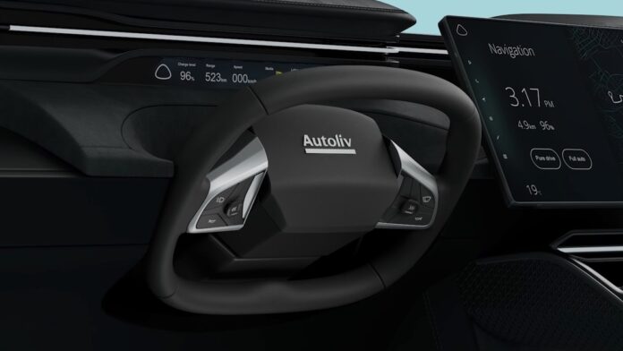 Cuando el vehículo cambia al modo autónomo, en el que puede gestionar todas las tareas de conducción sin intervención humana, el volante se retrae completamente bajo el salpicadero y se despliega cuando el conductor toma el control, según Autoliv.