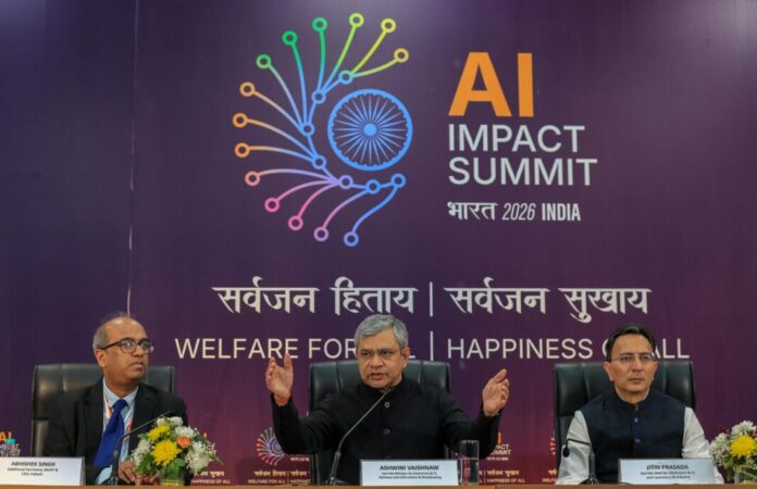 Adani Group anuncia inversión de US$100.000 millones en centros de datos con energías renovables