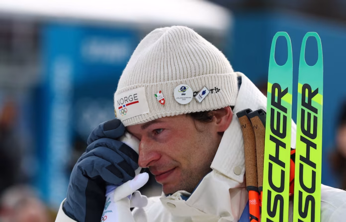 En la charla, Laegreid modificó su rostro de manera repentina y comenzó un profundo relato en el que reveló que engañó a su pareja con otra persona: “Y hay alguien con quien quería compartir esto.