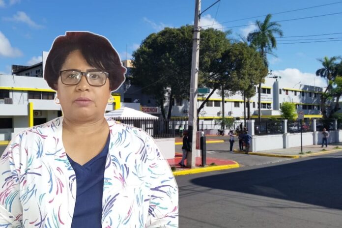 Los representantes gremiales, respaldados por el staff de médicos base y residentes de Medicina Interna, calificaron la situación actual como una 
