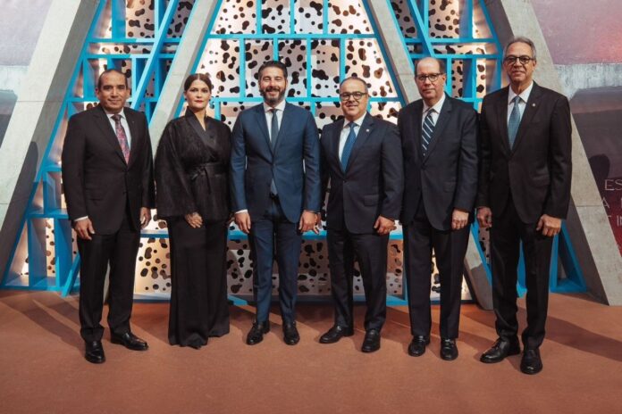 Durante la agenda desarrollada, AFP Popular compartió escenario con representantes de los sectores público y privado, entre ellos el superintendente de Pensiones de la República Dominicana, Francisco Torres.