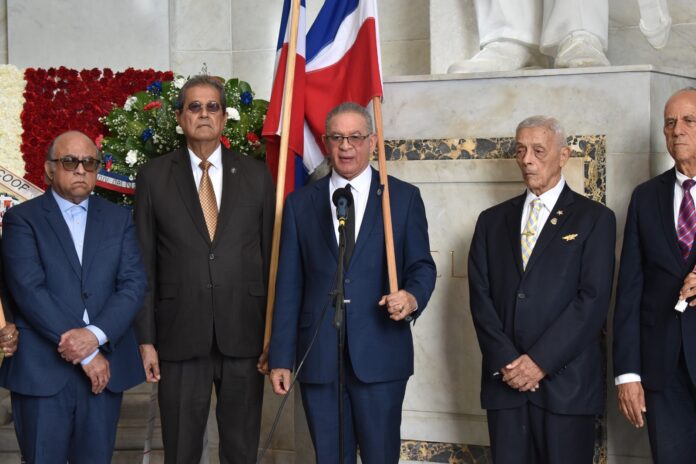 En ese sentido, Gómez Ramírez afirmó que Mella enseñó con su vida que la Patria se defiende con coraje, disciplina, sentido del deber y disposición al sacrificio cuando la libertad está en peligro.