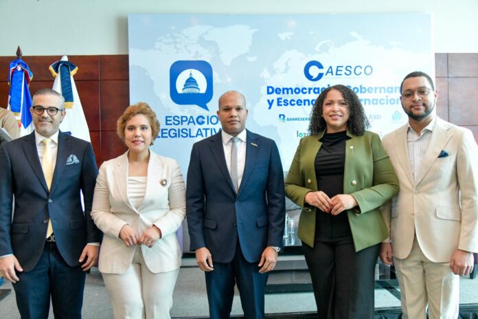 Espacio Legislativo CAESCO identifica vacíos legales críticos en protección de datos