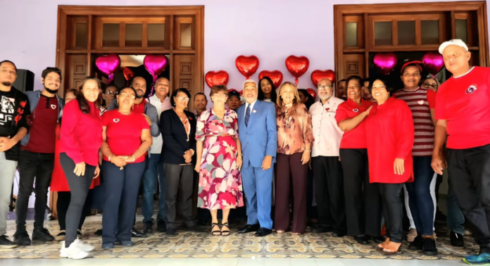 Personal de la Casa Nacional del PLD en celebración del Día de San Valentín