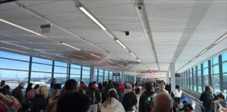 Evacúan aeropuerto de Kansas City en EE. UU. por amenaza de seguridad investigada por el FBI