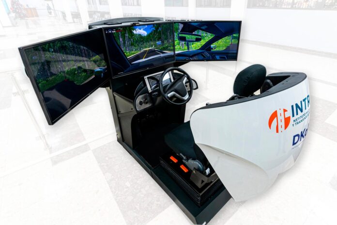 Simuladores para licencias siguen vigentes, pero en pausa temporal, afirma el Intrant