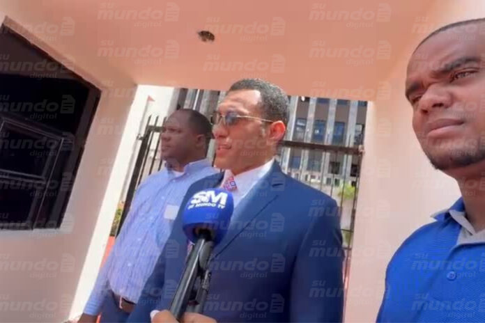 Según el colectivo, uno de los casos recientes es el del docente Ronny Rosario Alonzo, quien impartía clases en La Vega.