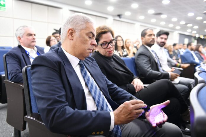 El director nacional de Cedulación, Américo Rodríguez, indicó que ese “proyecto  representa un paso trascendental en la modernización de la identidad con más de 100 elementos de seguridad”.