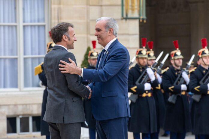 Presidente Abinader se reúne con su homólogo Emmanuel Macron