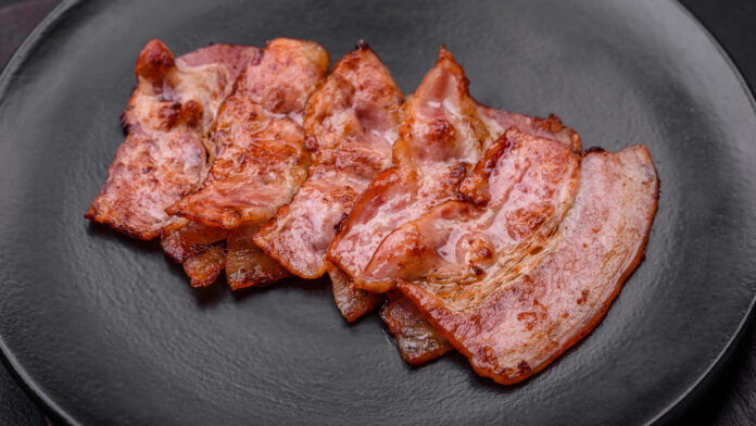 También hay un ángulo político: en países europeos como Dinamarca, estos casos suelen amplificarse porque tocan temas sensibles como inmigración, integración y multiculturalismo.