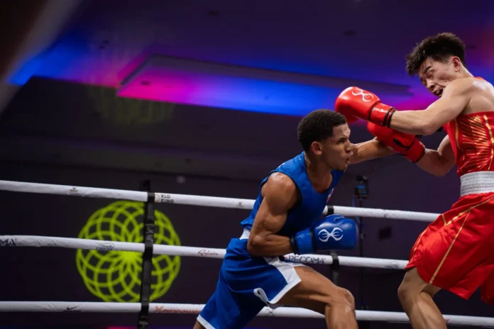 Además de Encarnación, otros cinco dominicanos lograron imponerse en sus respectivos combates, demostrando un sólido arranque del equipo nacional en la justa internacional.