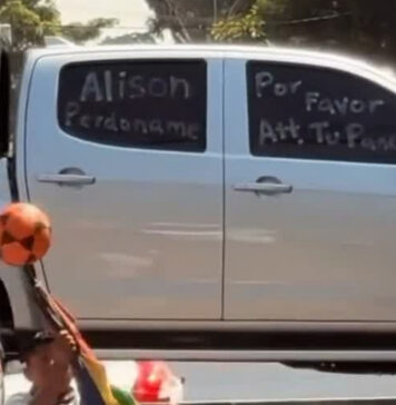“Amor, perdóname”: hombre regala camioneta de lujo y se hace viral en redes “Amor, perdóname”: hombre regala camioneta de lujo y se hace viral en redes