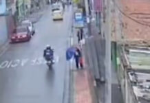 Esperaba un bus y terminó muerta al ser atropellada por una rueda suelta Esperaba un bus y terminó muerta al ser atropellada por una rueda suelta