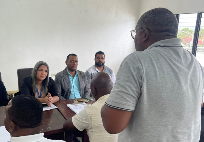 Entre las medidas destacadas, la empresa indicó la instalación de un reconectador en la comunidad de Chirino, equipo que ha contribuido a reducir interrupciones y mejorar la continuidad del suministro en esa zona.