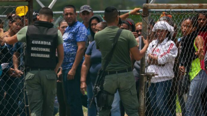 Además, identificó a los fallecidos como Keivin Matamoros, Eliecer Córdaba, Erkin Ramos, José Andrade, Jean Carlos Jiménez.