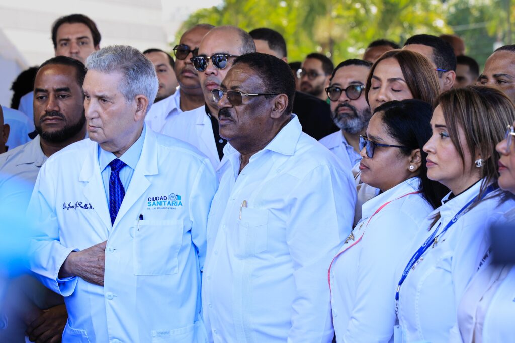 Julio Landrón asegura hospitales están listos para emergencias en Semana Santa