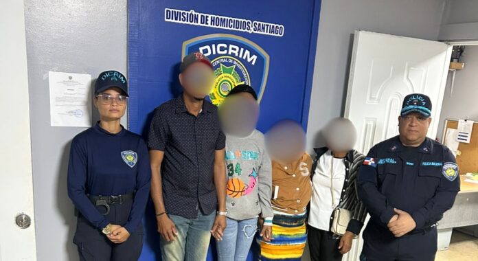 Policía localiza sana y salva adolescente reportada como desaparecida en Santiago