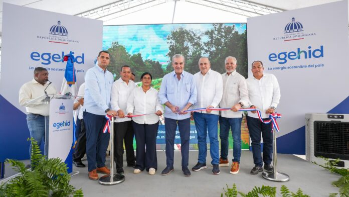 Tras más de 50 años de espera, Abinader inaugura carretera Mata Bonita–Los Memisos en Nagua