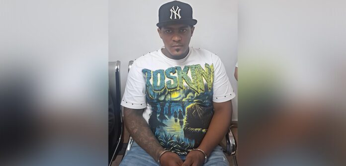 Detienen a un hombre acusado por la muerte de un puertorriqueño en RD