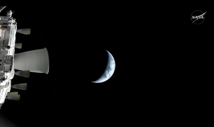 Artemis II abandona la órbita terrestre y avanza hacia la Luna