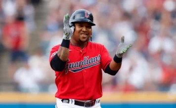 José Ramírez alcanza las 300 bases robadas y sigue construyendo legado histórico Entre los jugadores activos, el dominicano se une a nombres como Starling Marte, José Altuve y Trea Turner dentro del grupo con 300 o más bases robadas.