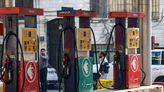 Pekín ignorará las sanciones de EEUU a grupos chinos acusados de comprar petróleo iraní