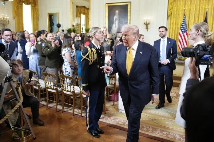 Trump muestra su poder en el Partido Republicano al imponer a sus candidatos en Indiana