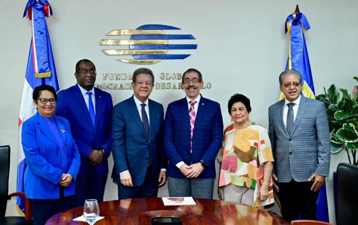 Leonel Fernández recibe en Funglode a Jorge Asjana, candidato a rector de la UASD