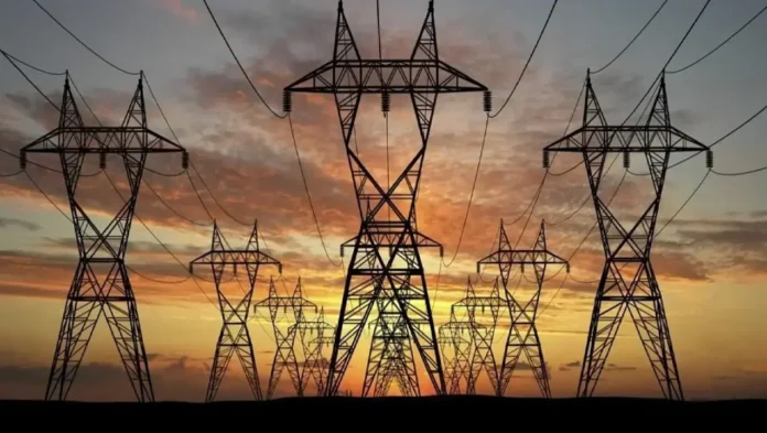 Este desempeño se debe a que, de los veinte países analizados, once mostraron una reducción en los precios de la energía. Los nueve países restantes, en su mayoría, registraron aumentos menores al 1 %.