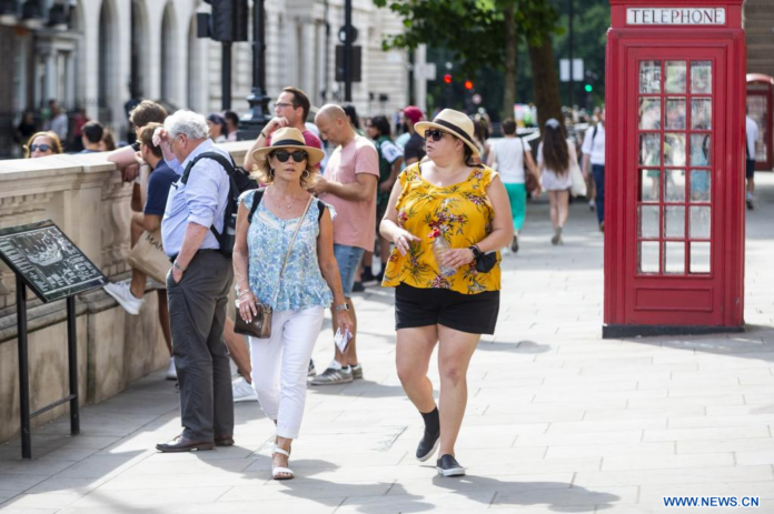 ¡Alerta! Ola de calor provoca cancelaciones de trenes y escuelas en Inglaterra y Gales