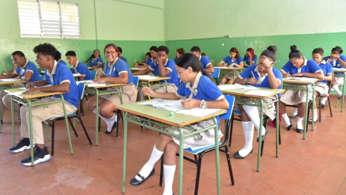 MINERD: Más de 111 mil estudiantes inician hoy Pruebas Nacionales 2026 en todo el país