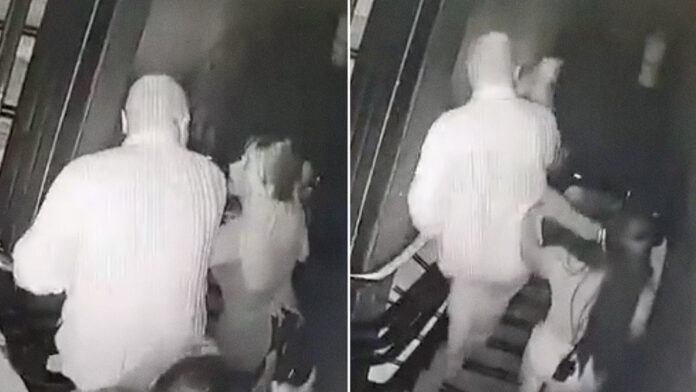 La denunciante también aseguró que, cuando intentó bajar las escaleras para solicitar ayuda a sus superiores, fue perseguida y sujetada violentamente del brazo, además de ser empujada mientras descendía.