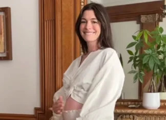 Anne Hathaway anuncia que está embarazada y espera su tercer hijo Anne Hathaway anuncia que está embarazada y espera su tercer hijo
