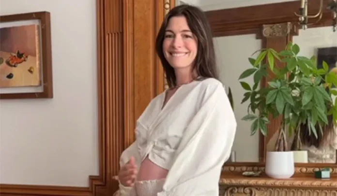 Anne Hathaway anuncia que está embarazada y espera su tercer hijo