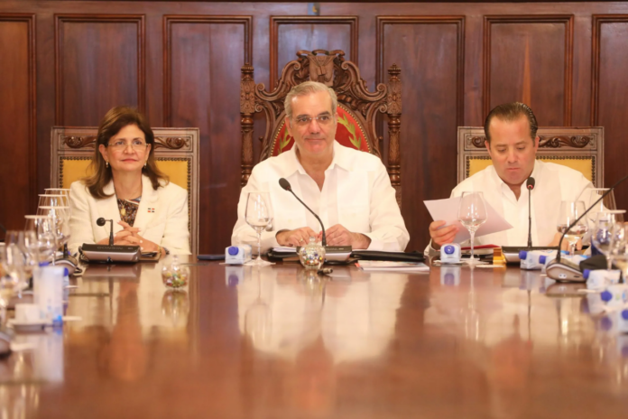 Abinader encabeza Consejo de Ministros en Santiago para evaluar prioridades de desarrollo
