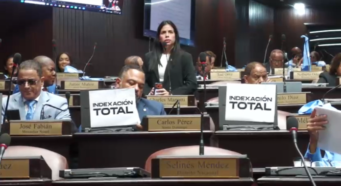 Fuerza del Pueblo protesta en la Cámara de Diputados por indexación salarial