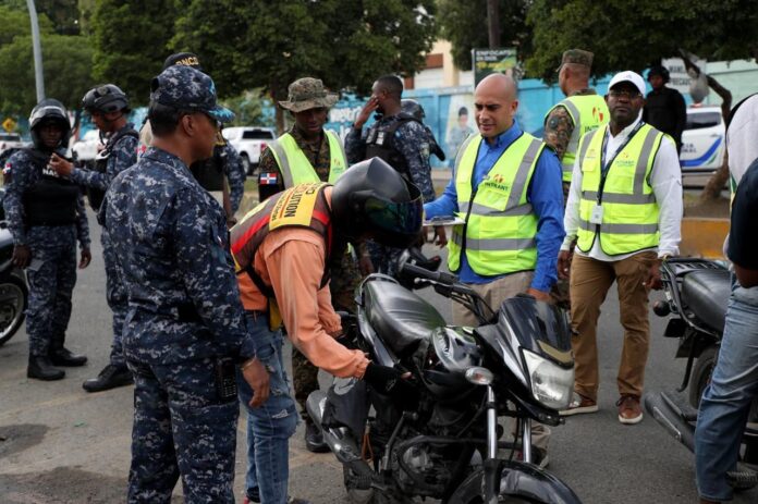 Autoridades intervienen 488 paradas de motoconcho en operativo nacional de regularización