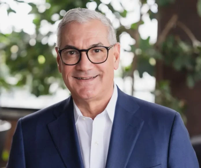 Gonzalo Castillo dice que el país debe prepararse para su regreso a las calles de cara al 2028