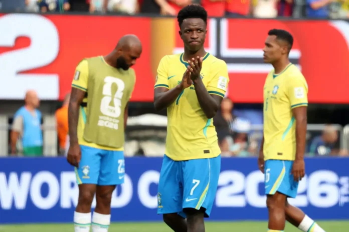 Vinícius se dice frustrado y pide perdón por la actuación de Brasil en el Mundial