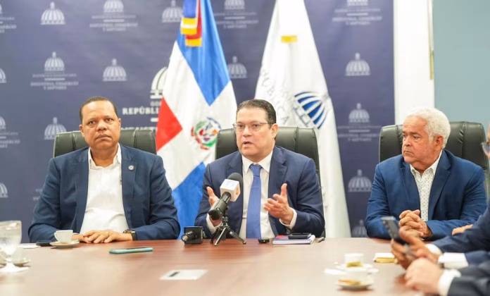 Gobierno y Anadegas acuerdan tregua de 30 días por conflicto de comisiones en pagos con tarjeta