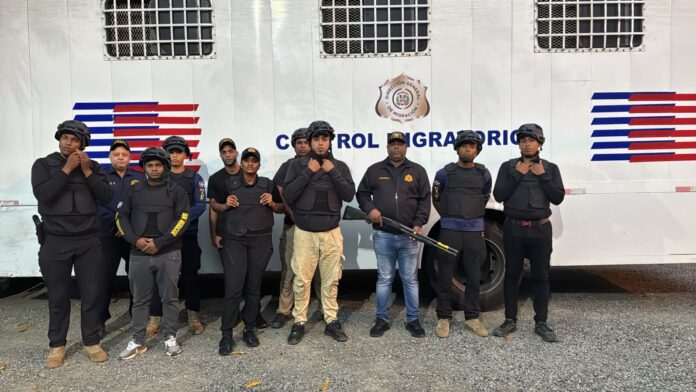 Casi 3,000 detenidos durante las redadas de Migración en todo el país durante el fin de semana