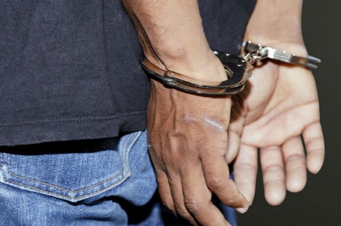Arrestan en aeropuerto del Cibao a hombre vinculado a varios delitos