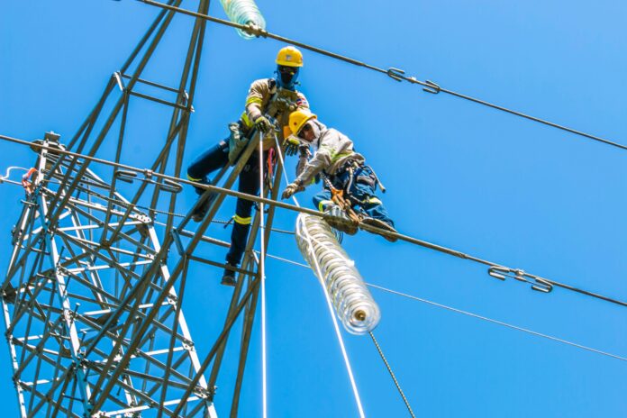 ETED realizará mantenimiento de la línea de transmisión eléctrica este sábado en Barahona