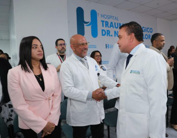 Hospital Ney Arias Lora recibe a nuevos médicos residentes para su formación especializada