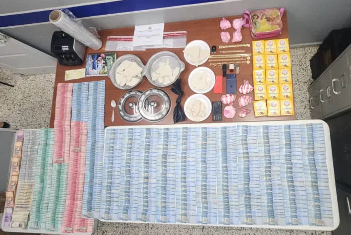 Apresan a “Neno” con más 3,000 gramos de cocaína y crack durante allanamiento en Santiago