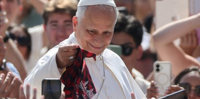 Papa León XIV excomulga a obispos lefebvrianos por desafiar autoridad del Vaticano